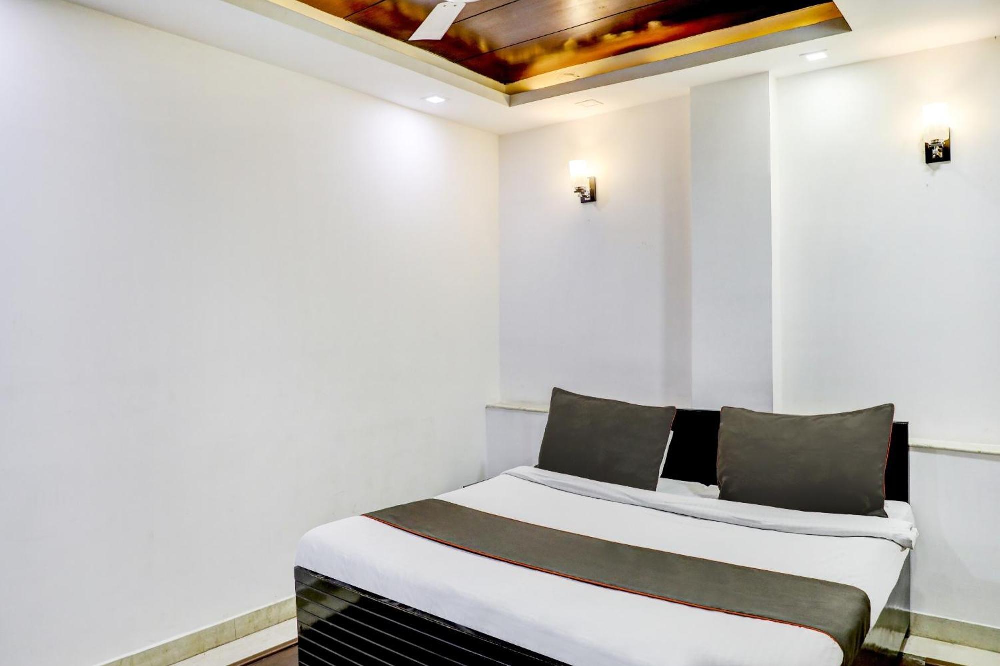 Collection O R S Villa Near Lotus Temple Нью-Дели Экстерьер фото